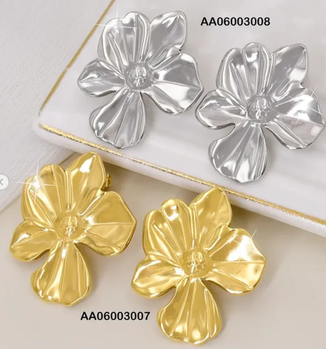 ARETES DOR FLOR ALARGADA IRREGULAR KE114004