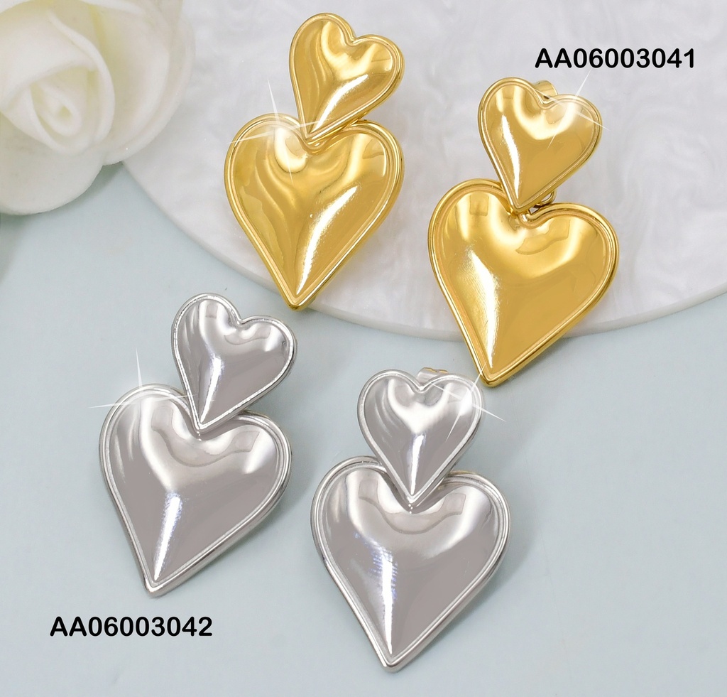 ARETES 2 CORAZONES INFLADOS VERTICALES BORDES LISO KE110548