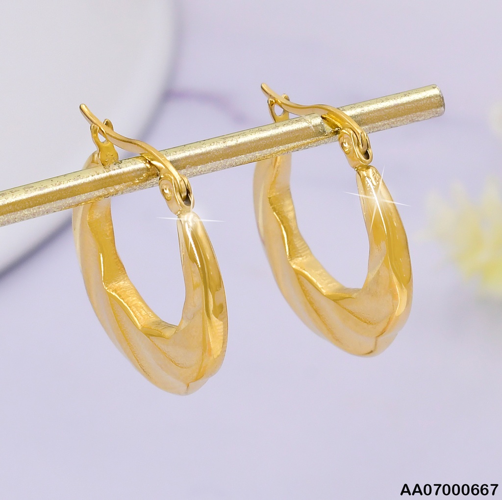 ARGOLLAS OVALADAS C/LINEAS DIAGONALES RELIEVE KE113766