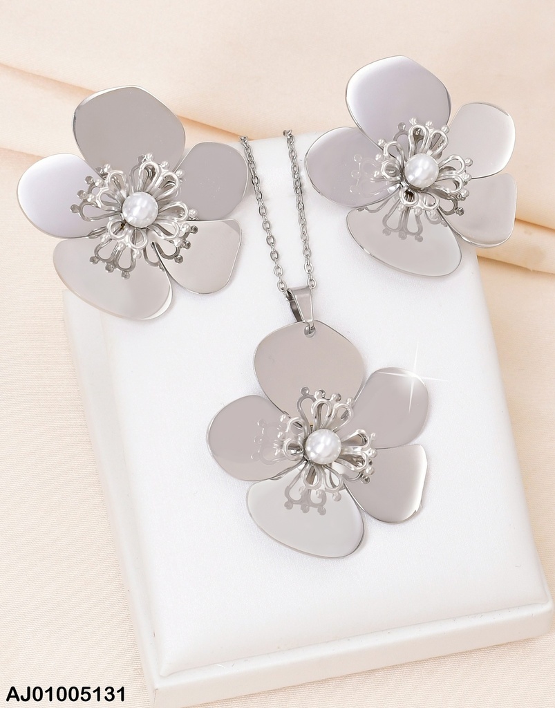 JUEGO PLAT FLOR 5 PETALOS /PISTILOS/PERLA CENTRO SA546-45