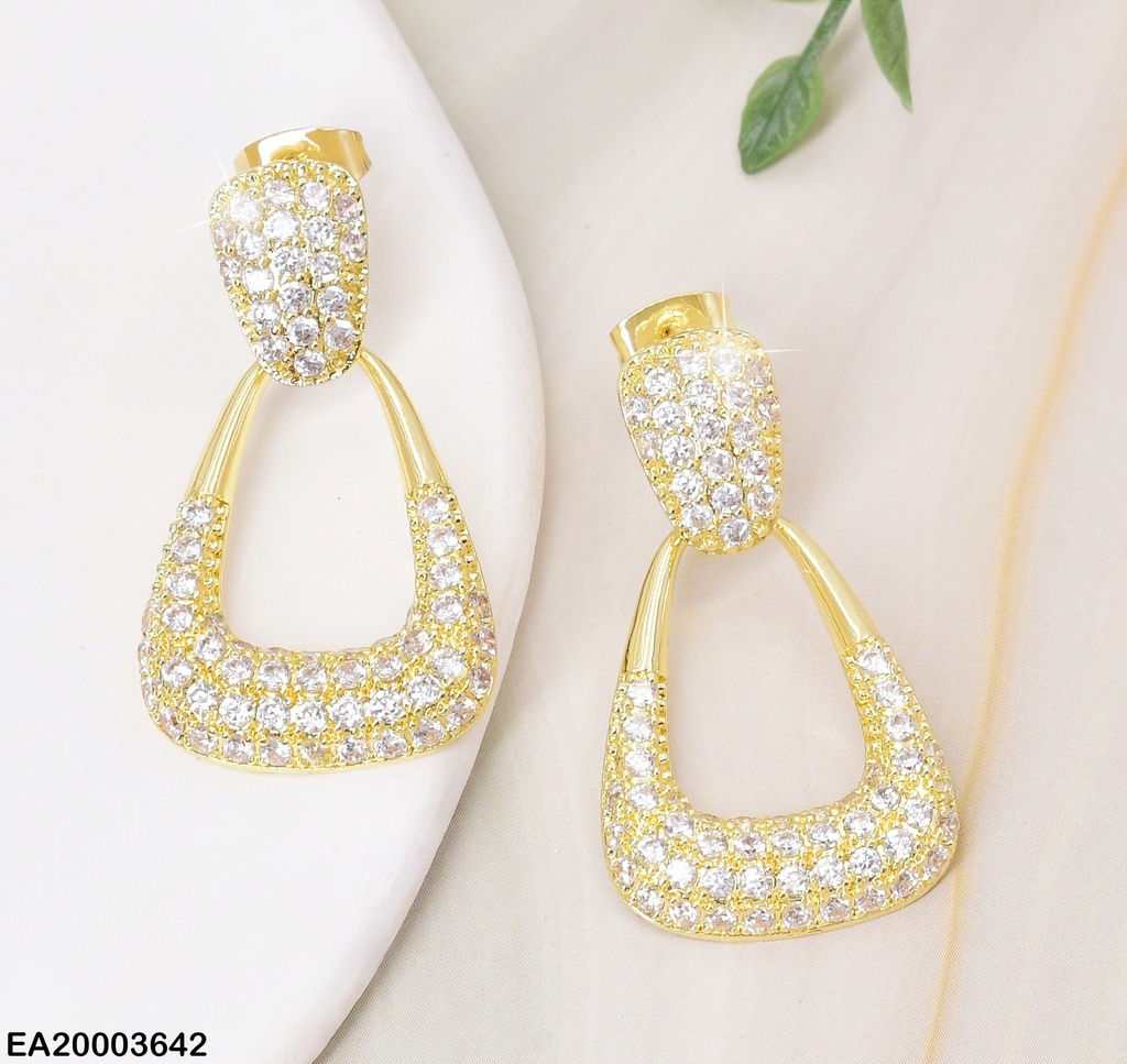ARETES DOR OVALO ZIRC/ CROQUI TRIANGULO MITAD ZIRC. EE1829-296