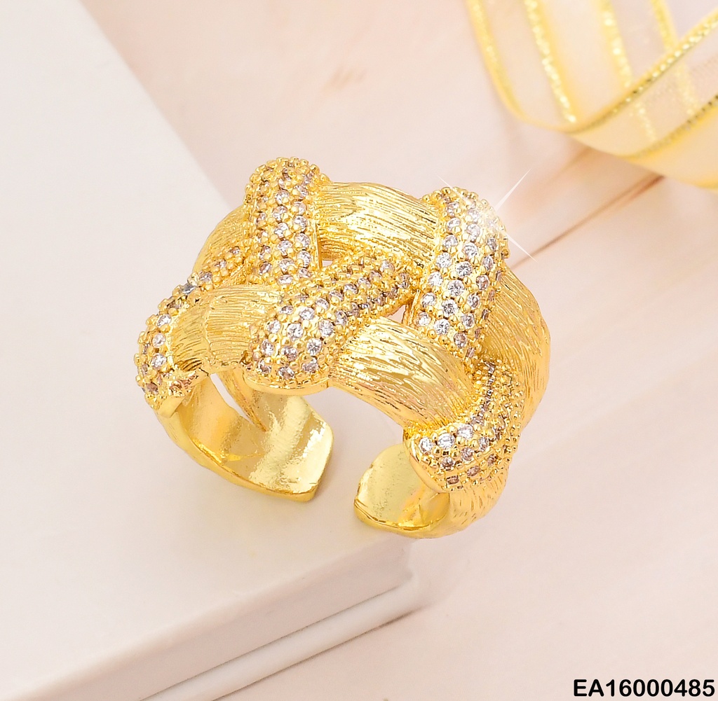 ANILLO DOR RAYAS ENTRELAZADAS ZIRC RE114-268