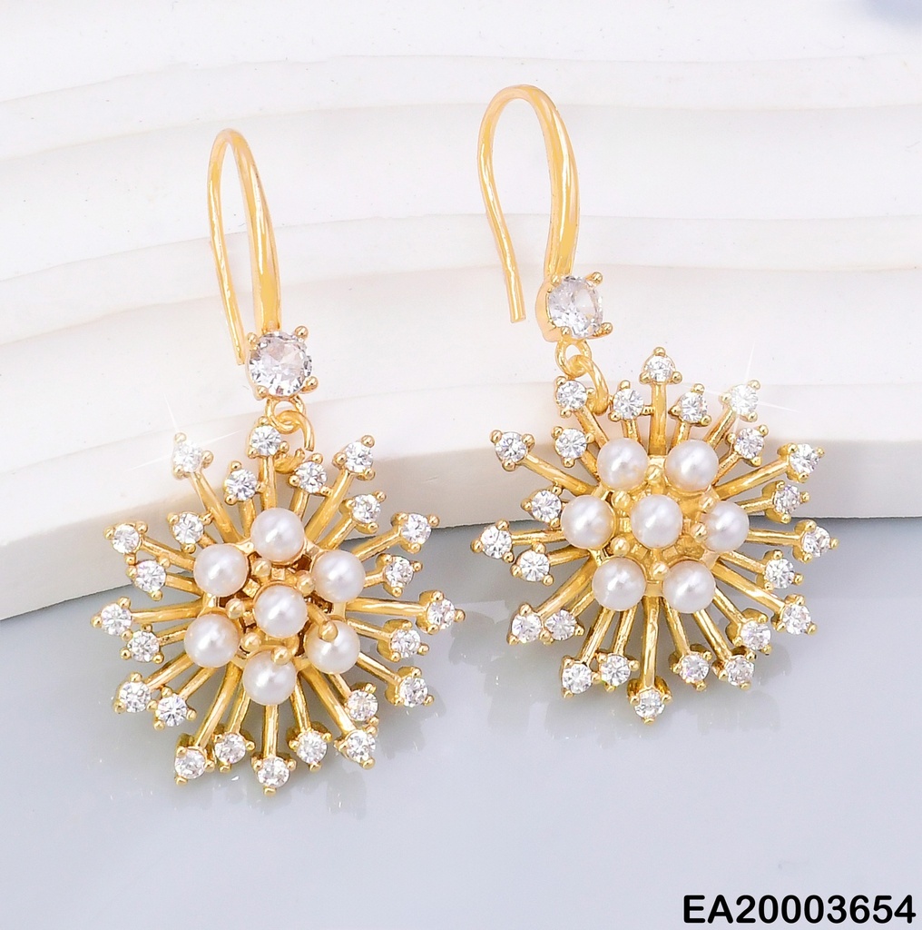 ARETES DOR FLOR PERLITAS/ LINEAS LISAS C/ZIRC TRIANGULARES EE1411-6