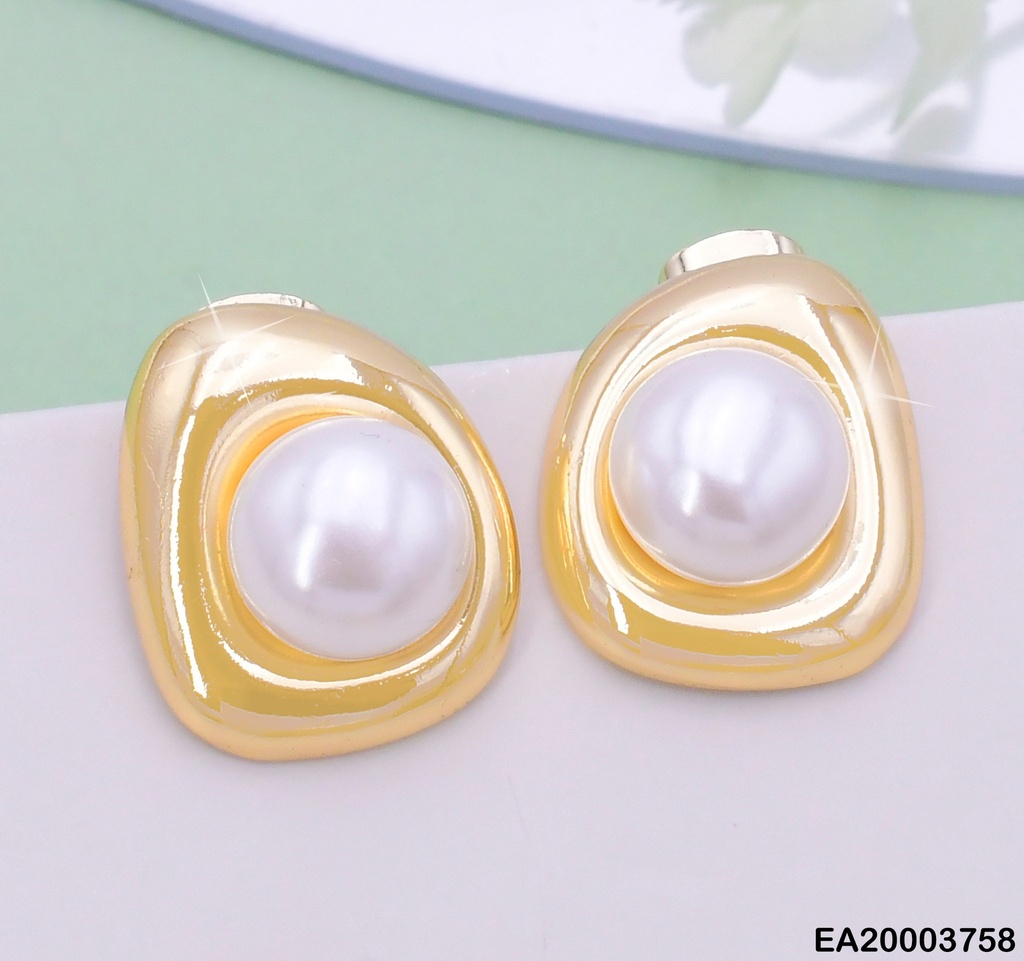 ARETE DOR EN FORMA DE "D" PERLA CENTRO EE1971-268