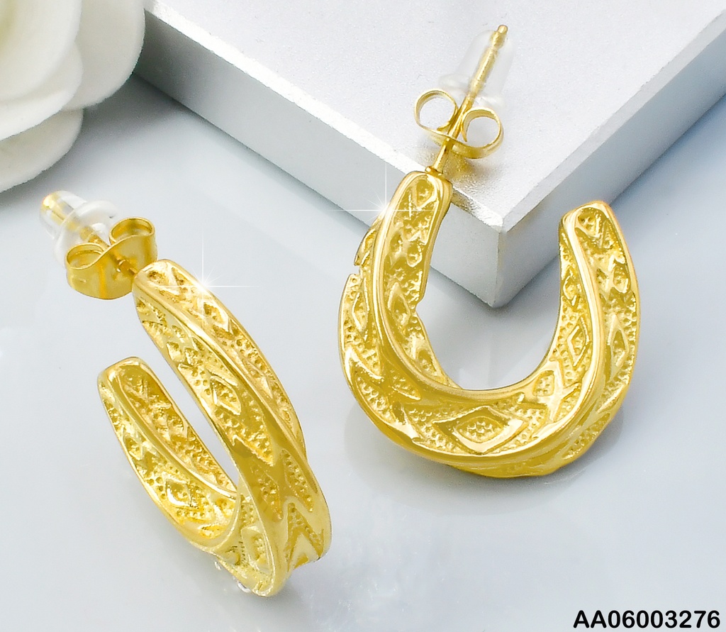 ARETES DOR "C"  ROMBOS GRAB. 084490-113