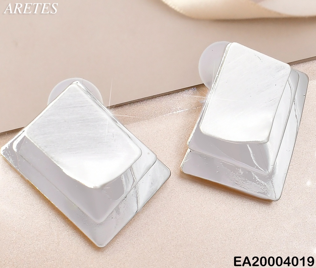 ARETES PLAT. TRIPLE PLACA CUADRO EE2079-301