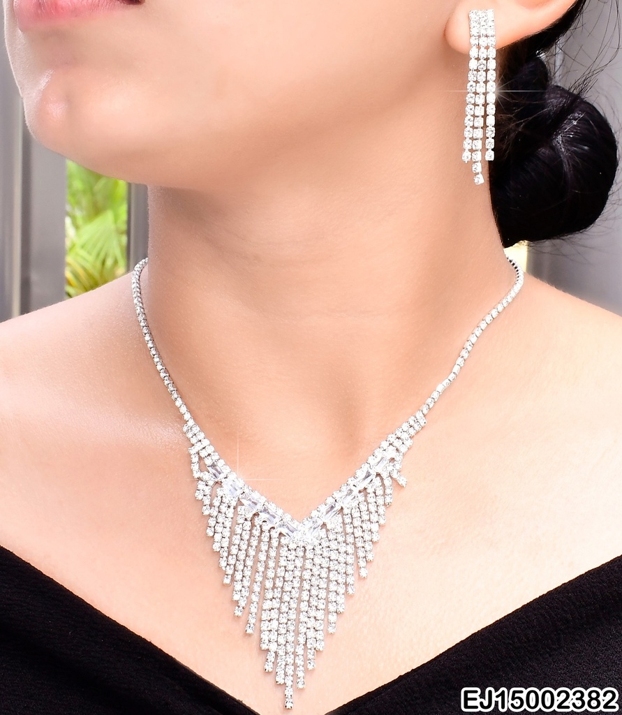 SET PLATEADO LINEAS ZIRC COLGANTE/ZIRC RECT EN HORIZ. SE690-300