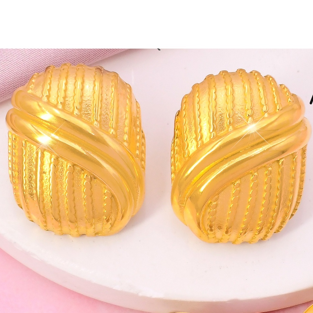 ARETES OVALO RAYADO C/LINEA 2 DIAGONAL VD084472-113