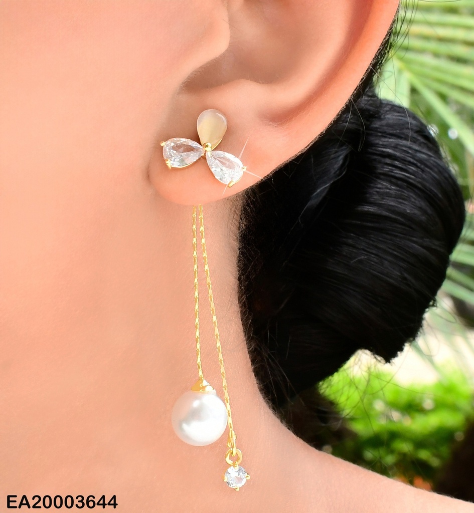 ARETES FLOR 3 PETALOS C/LINEAS PERLA-ZIRC. EE1256-132