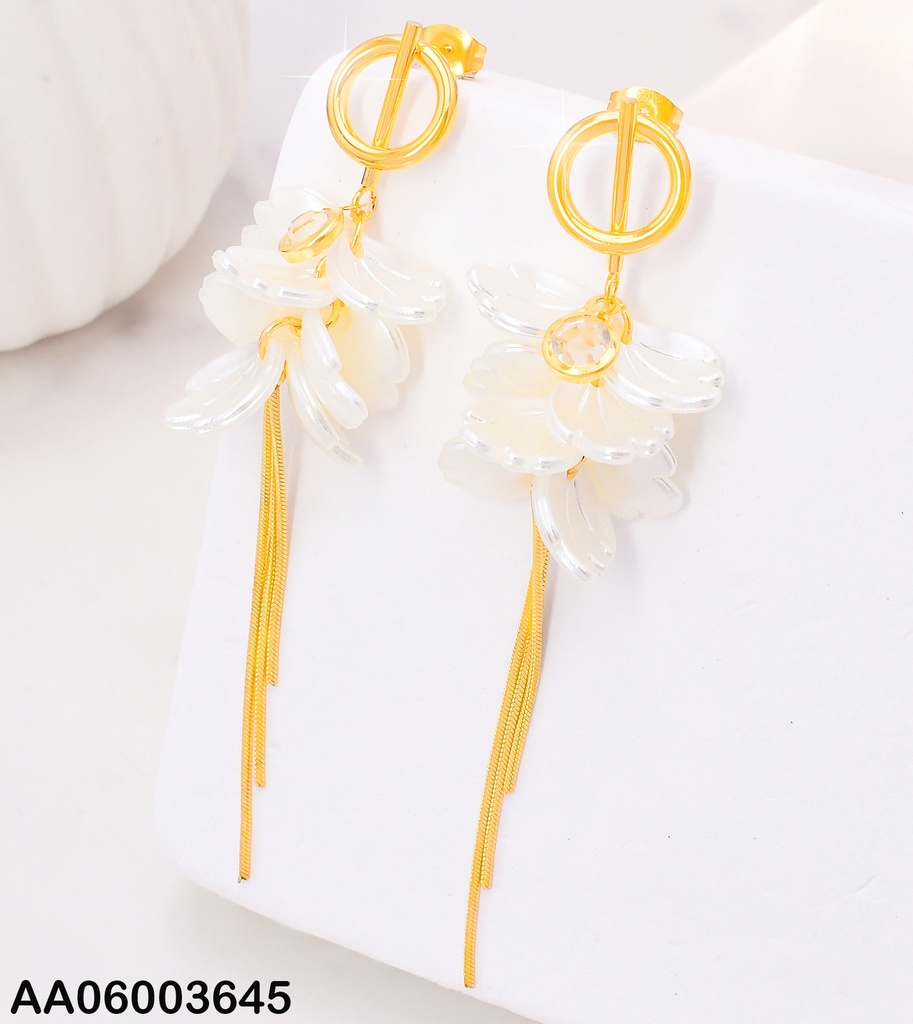 ARETES FLOR BLANCA C/LINEAS COLGANTES EA1213-45