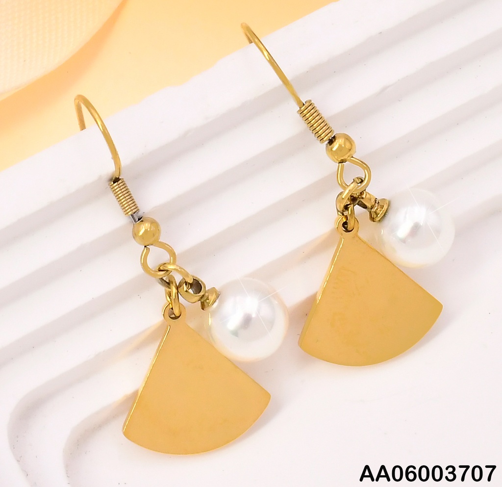 ARETES COLGAR PLACA TRIANGULO C/PERLA KE102730-Z