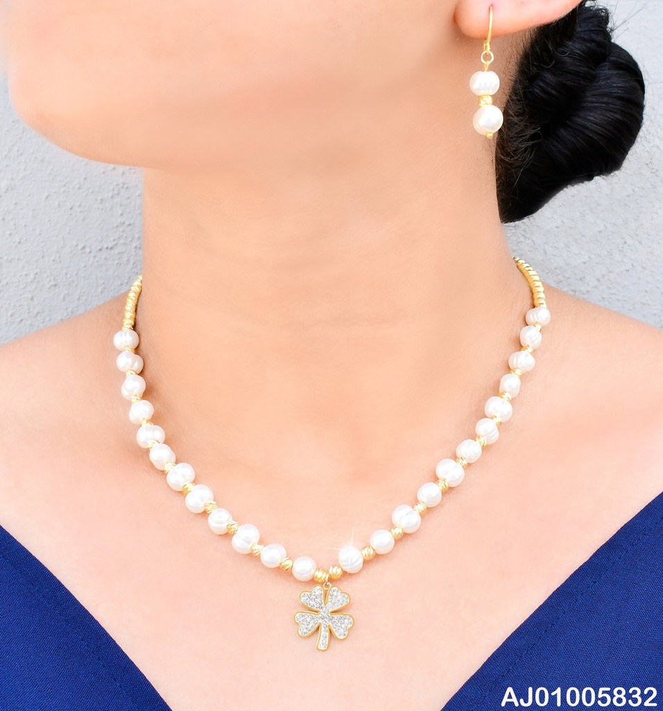 SET PERLAS CULTIVADAS DIJE:TREBOL,ARETES HUGGIES SA1072-45