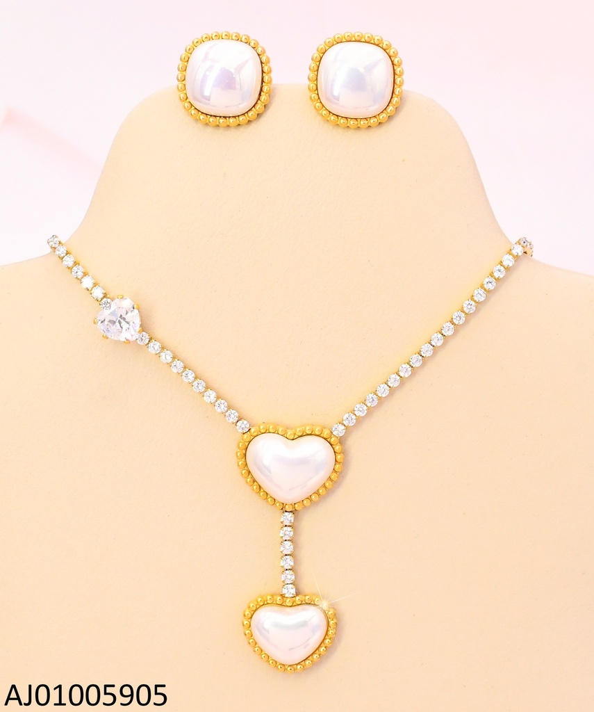 SET DOR / ARETES CUADRADOS PERLA/ DIJES CORAZONES ZIRC & PERLA KS225712-AF
