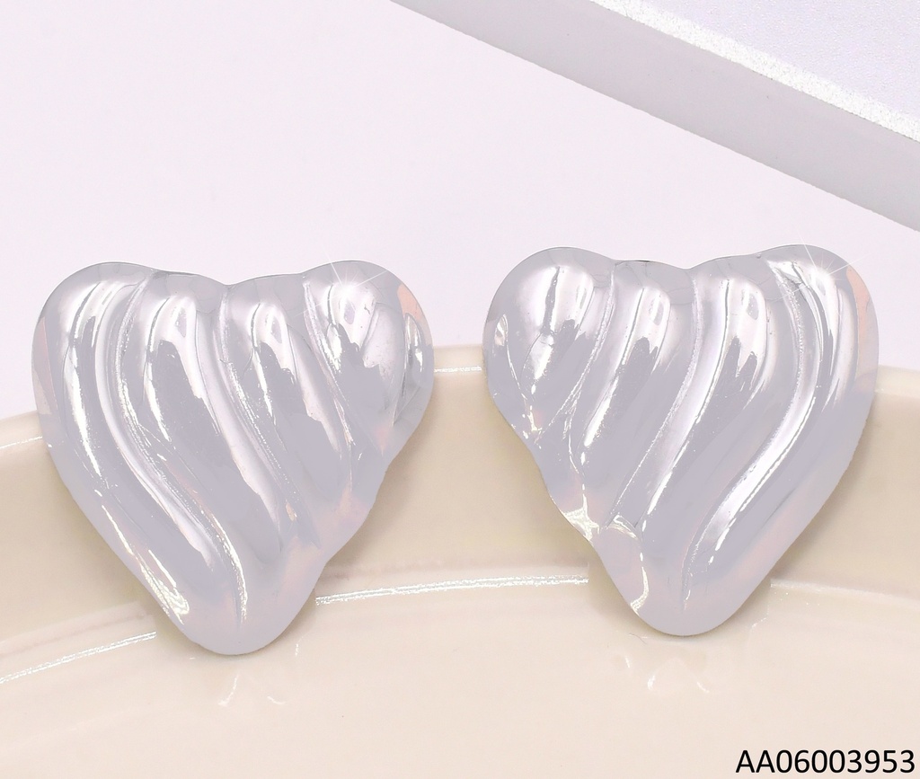 ARETES PLATEADO CORAZON SECCIONADO KE119243