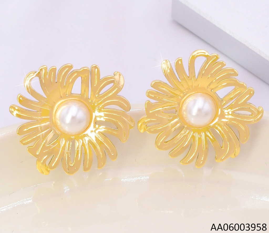 ARETES DORADO FLOR / PERLA KE118944