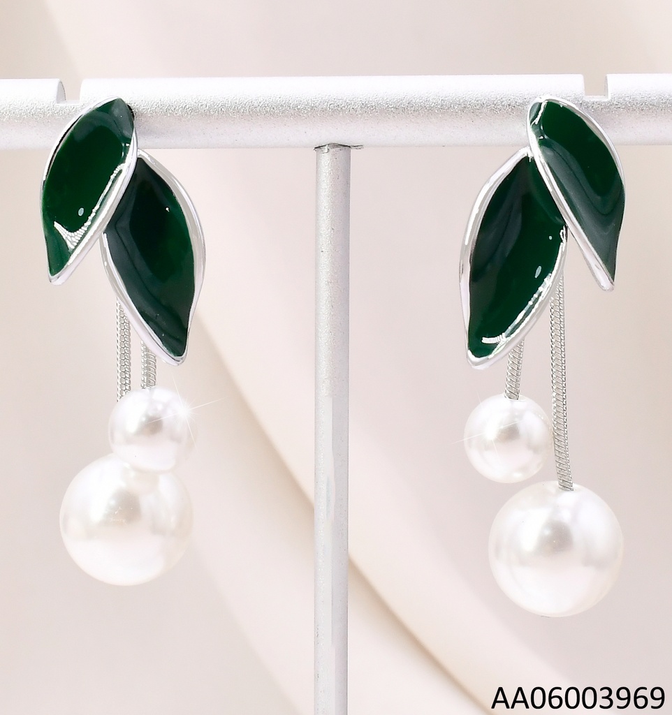 ARETES PLAT.2 VERDES C/2PERLAS COLGANTES  KE111556