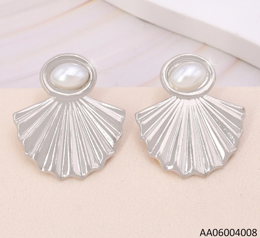ARETES PLAT.ABANICO INVERTIDO C/PERLA OV 7066-446