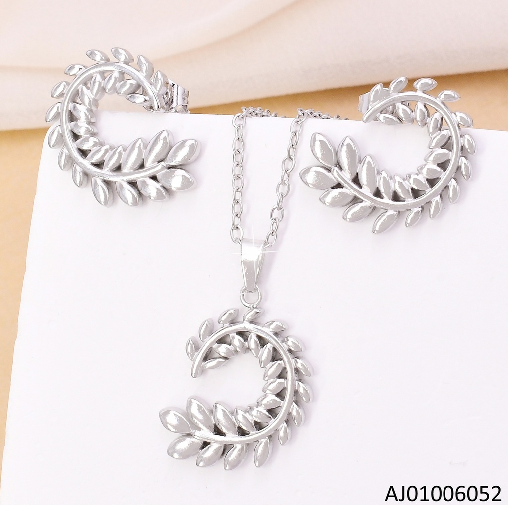 SET PLATEADO RAMITA EN FORMA DE "J" 7370-657