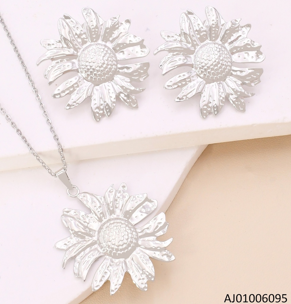 SET PLATEADO FLOR PETALOS IRREG. PUNTEADOS 7376-312