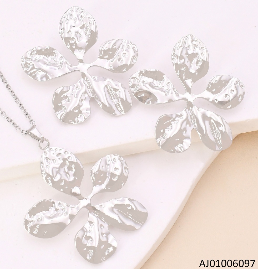 SET PLATEADO  FLOR (5) PETALOS PUNTEADOS 7380-312