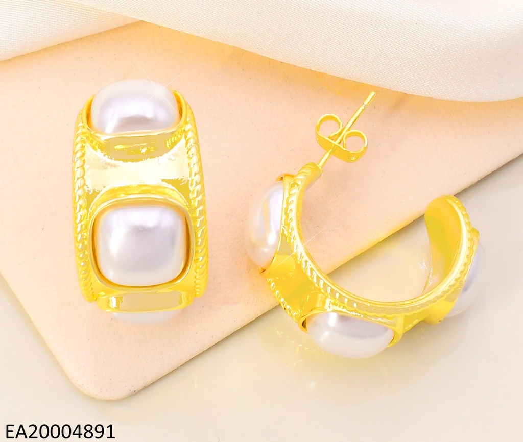 ARETES DOR "C" 3 PERLAS CUADRADAS EE5031-268