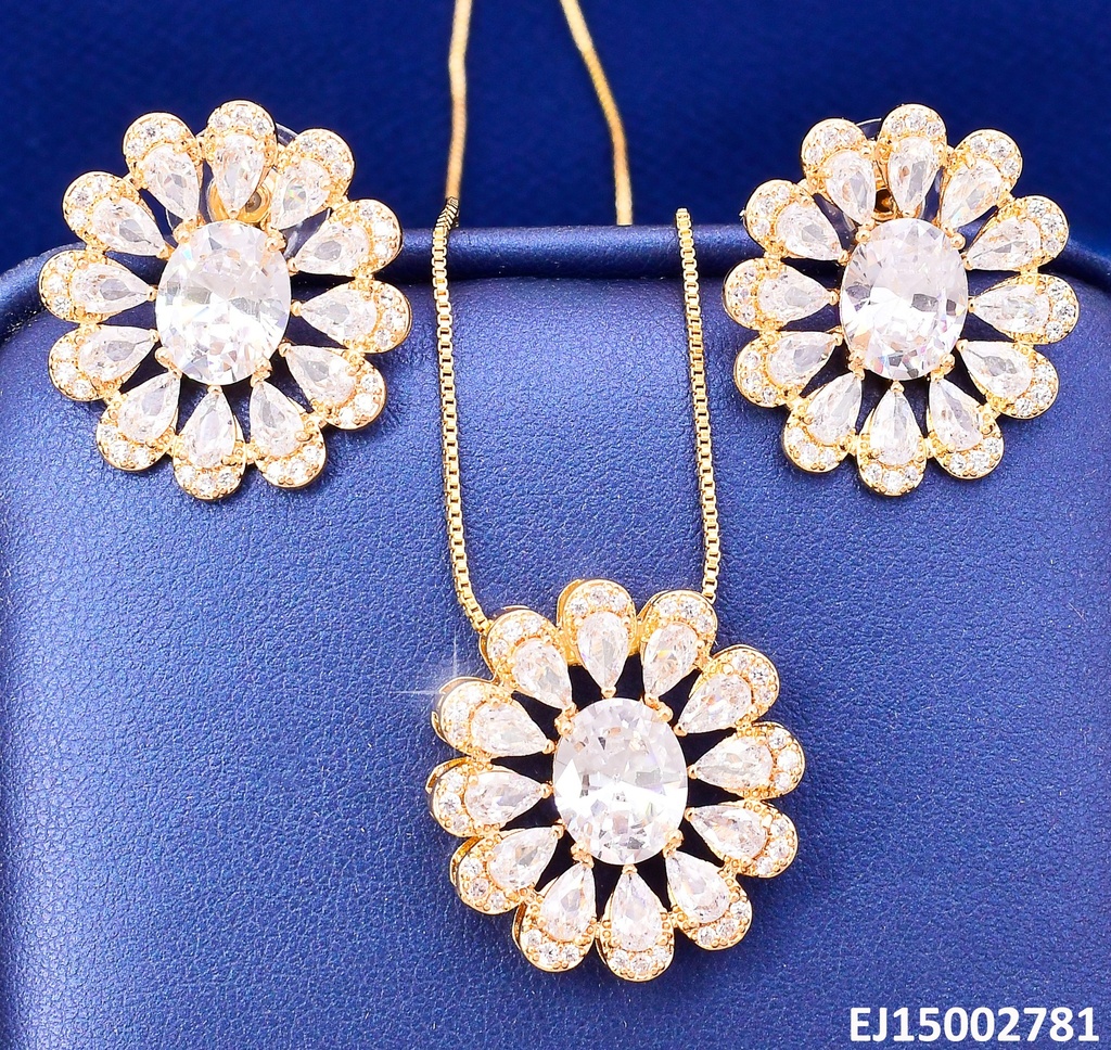 SET DORADO FLOR PETALOS ZIRC. OVALADAS SE1242-6