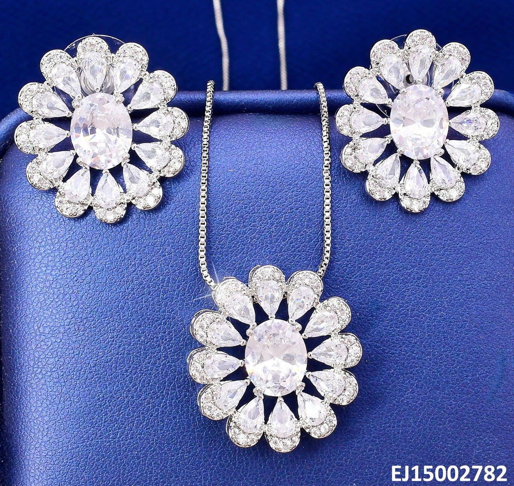 SET PLATEADO FLOR PETALOS ZIRC. OVALADAS SE1243-6
