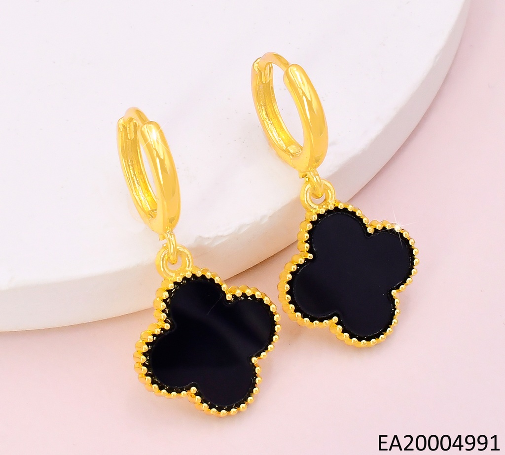 ARETES HUGGIES VAN CLEEF NEGRO BORDE DOR.EE4098-9
