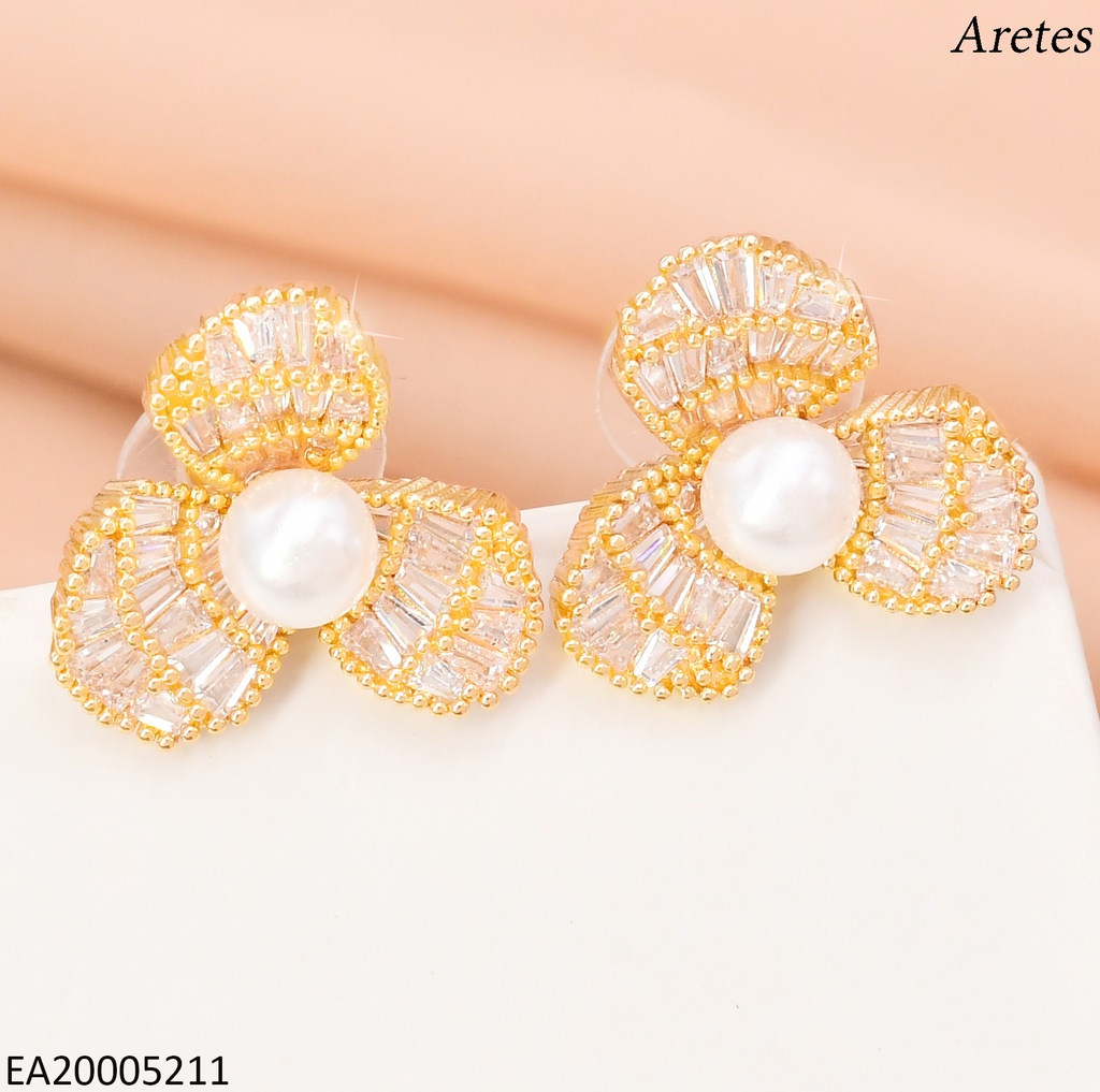 ARETES DOR FLOR 3 PETALOS ZIRC RECT/ PERLA CENTRO EE4674-6