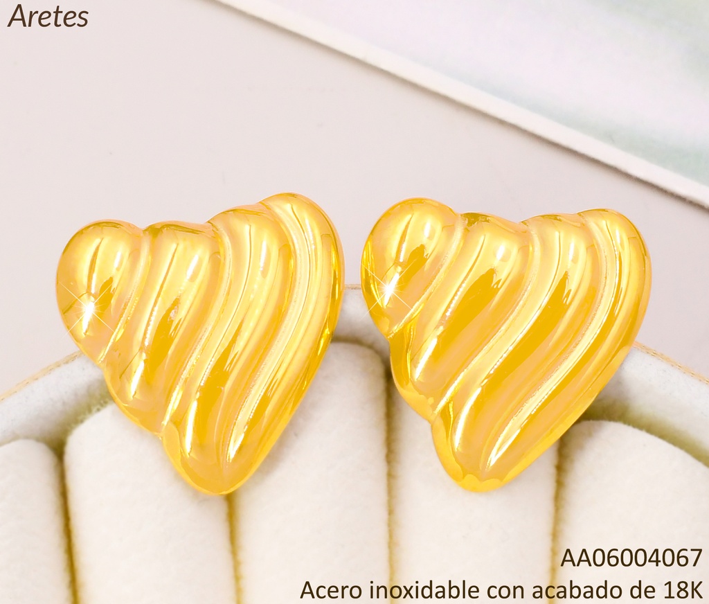 ARETES ACERO INOX. ACABADO 18K. CORAZON LINEAS DIAGONALES P25070214001