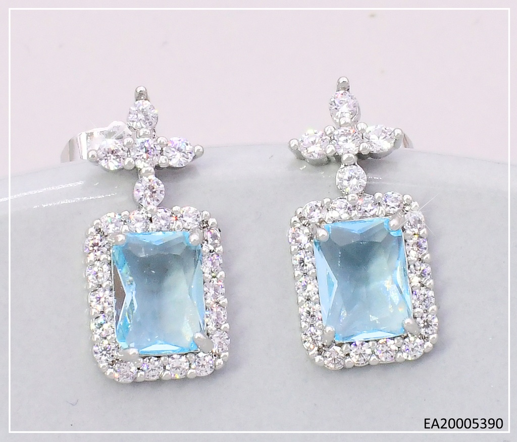 ARETES FLOR 4 PETALOS  ZIRC. RECTG. PLATD. EE4822-3