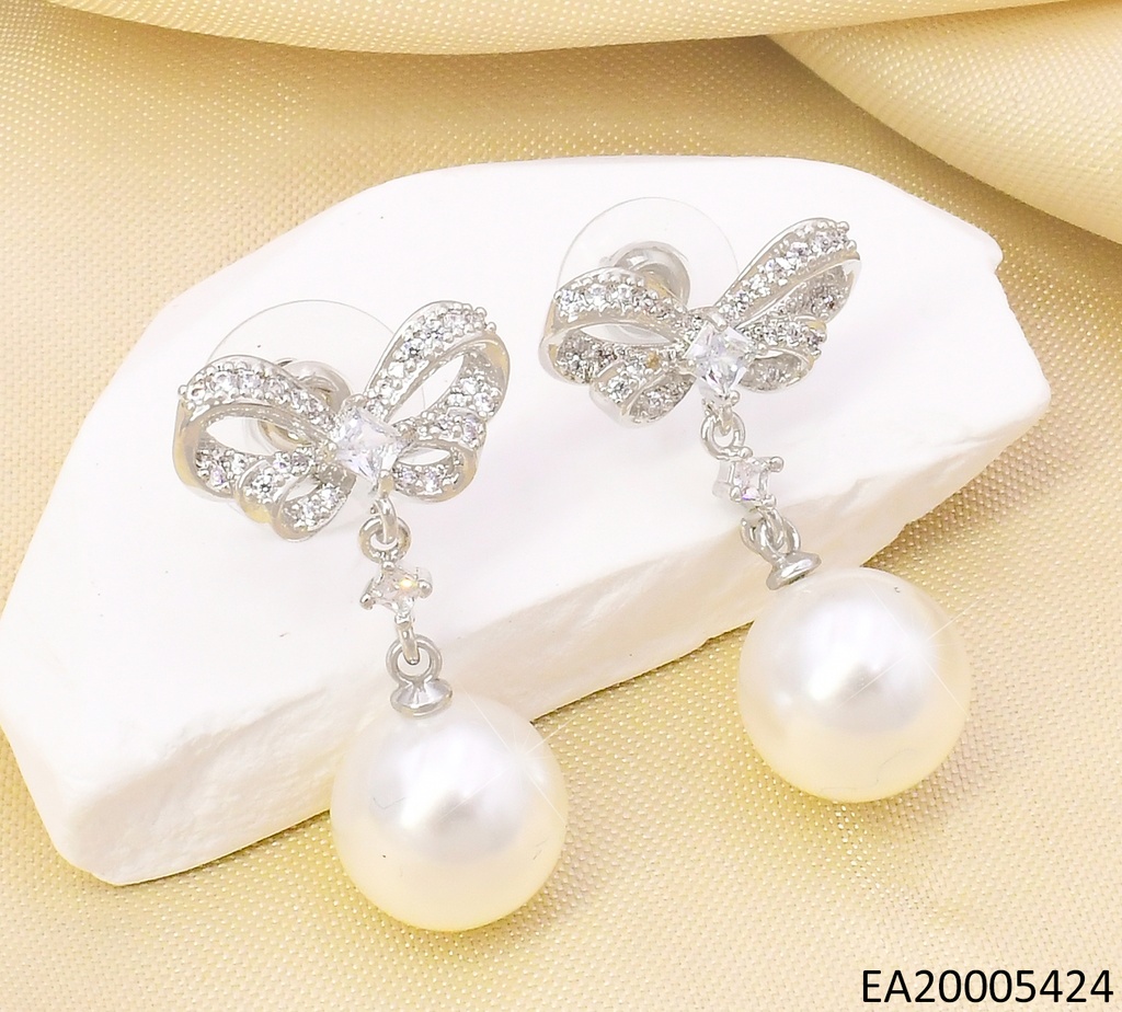 ARETES PLATEADOS MARIPOSA ZIRC. PERLA COLG. EE4435-6