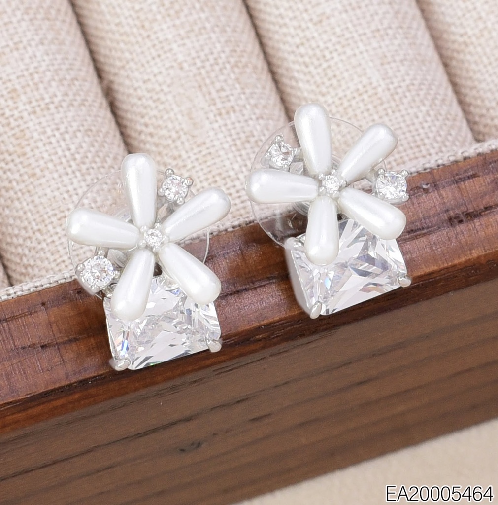 ARETES PLATEADOS FLOR CREMA/ZIRC. EE4645-6