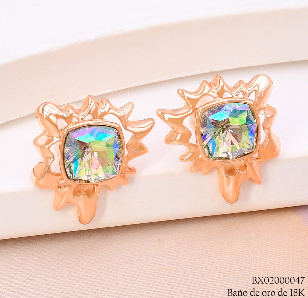 ARETES BAÑO DE ORO 18K. XUPING SOL IRREG.ZIRC.VERDE CENTRO JESM-3772(X)