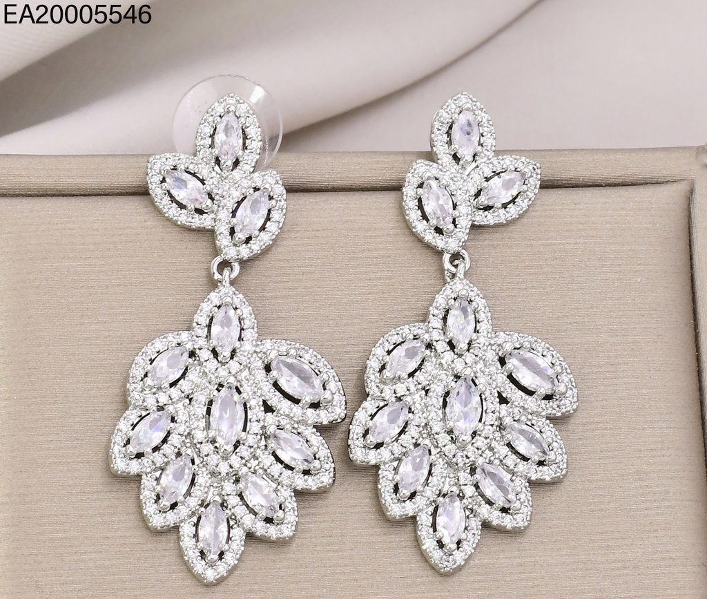 ARETES PLATEADOS HOJAS ZIRC. COLG. EE4844-6 (IN11)