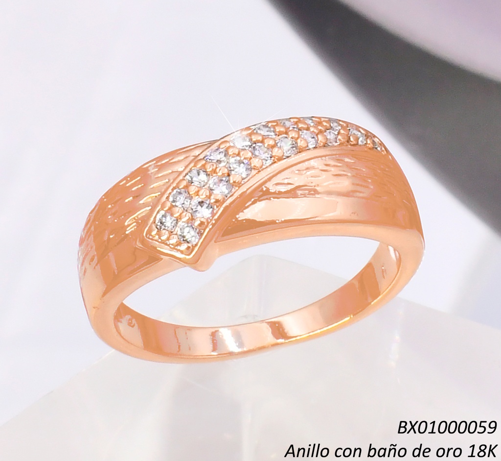 ANILLO BAÑO DE ORO 18K. XUPING LINEA DIAGONAL ZIRC. RE421-427 012026