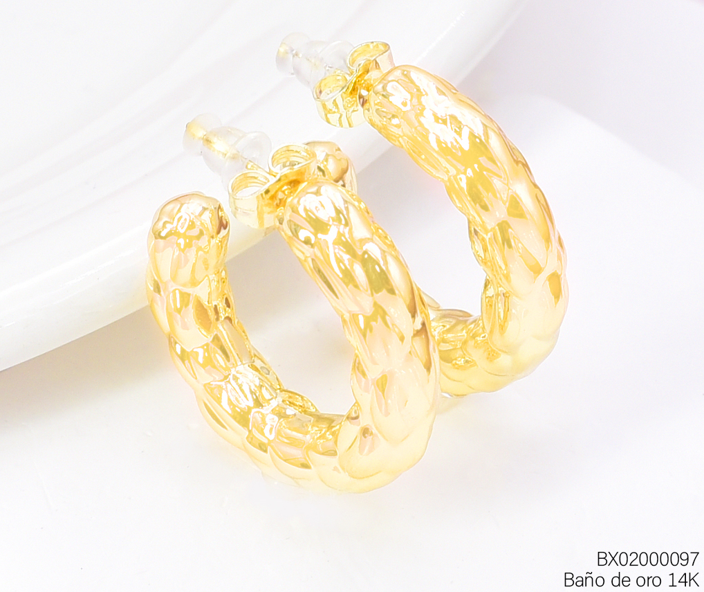 ARETES BAÑO DE ORO 14K. XUPING "C" GRAB. EE5272-427 012026