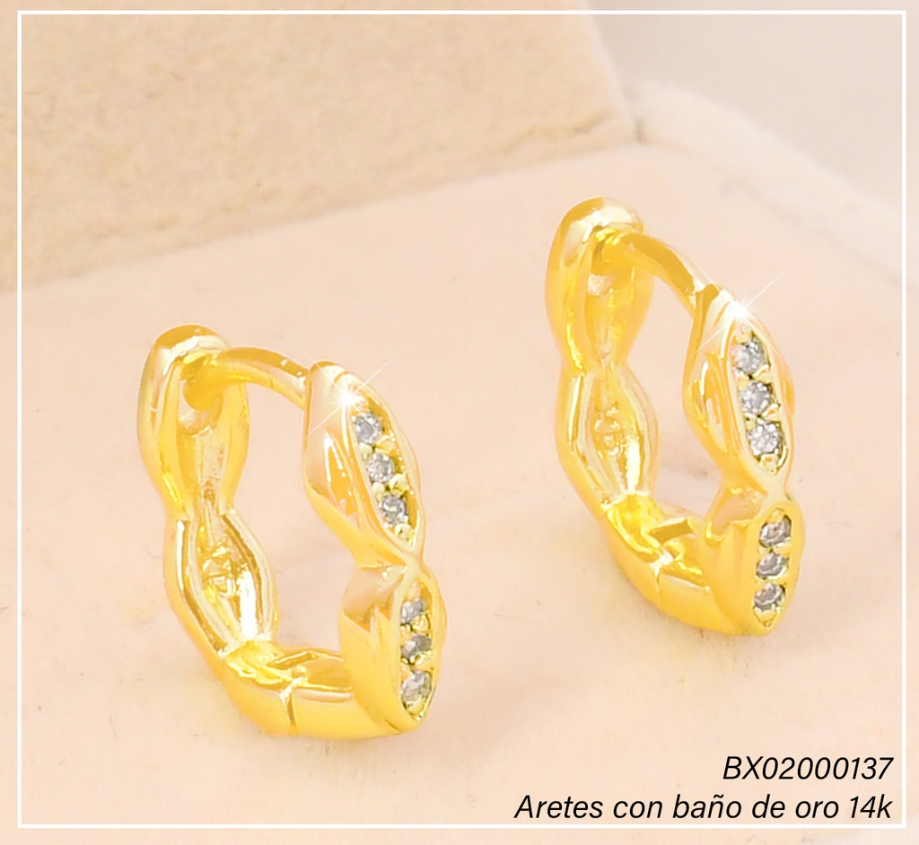 ARETES HUGGIES BAÑO DE ORO 14K. XUPING "C" LINEA ZIRC. EE5312-427 012026
