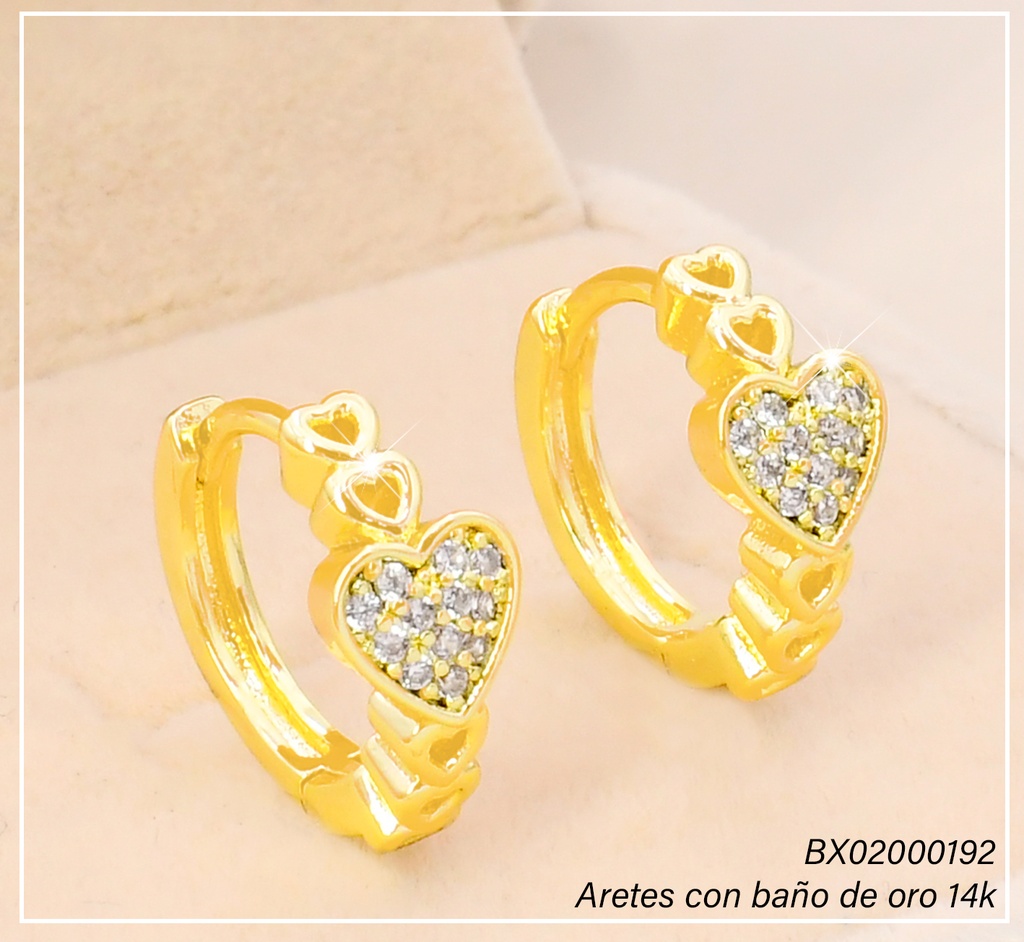 ARETES HUGGIES BAÑO DE ORO 14K. XUPING "C" CORAZON ZIRC. EE5370-428 012026