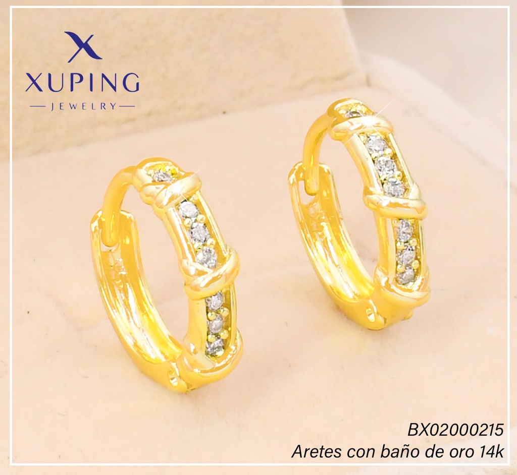 ARETES HUGGIES BAÑO DE ORO 14K. XUPING "C" BAMBU ZIRC. EE5394-428 012026