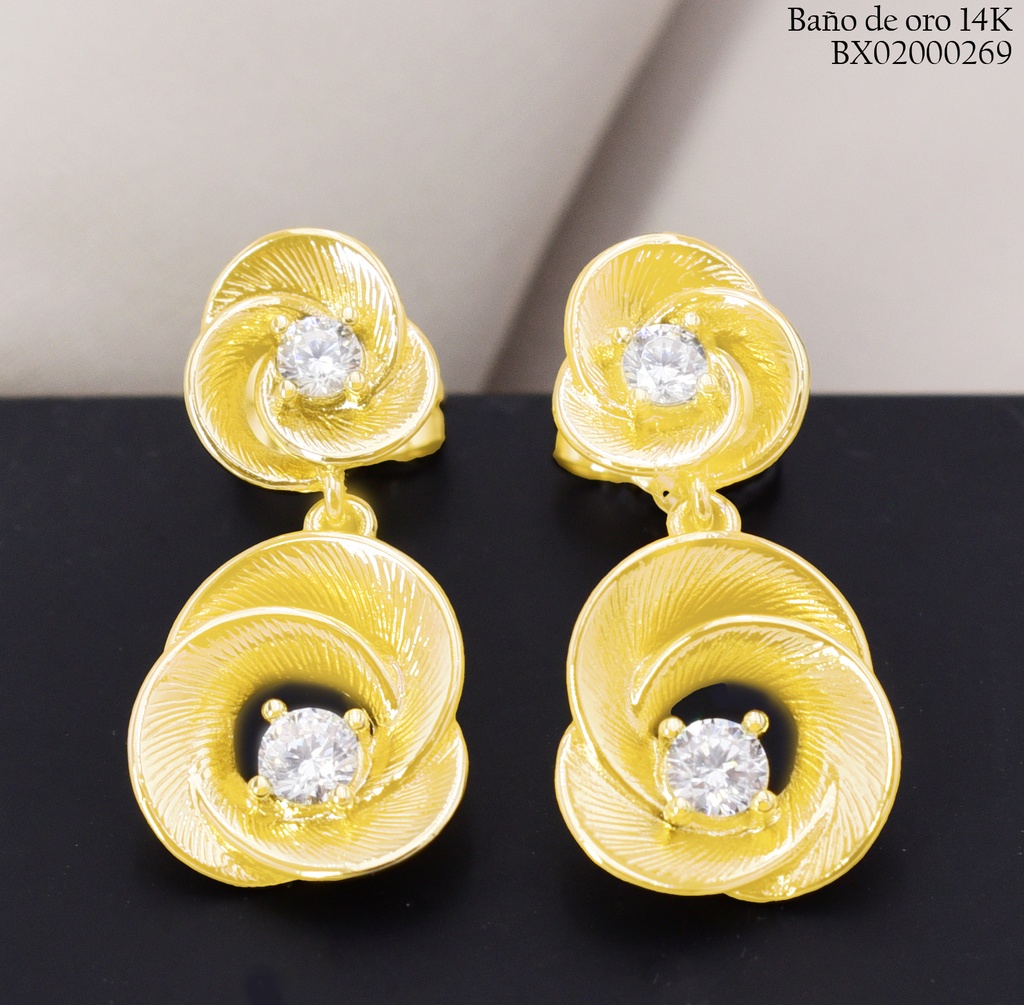 ARETES BAÑO DE ORO 14K. XUPING DOBLE FLOR ZIRC. CENTRO EE5461-428 012026
