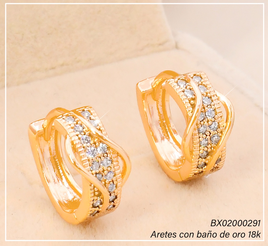 ARETES HUGGIES BAÑO DE ORO 18K. XUPING "C" ZIRC. S ENTRE  EE5477-428 012026