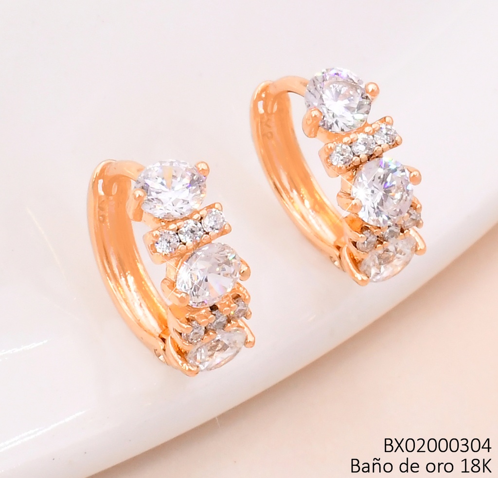 ARETES BAÑO DE ORO 18K. XUPING "C" RECT.  ZIRC. EE5486-428 012026