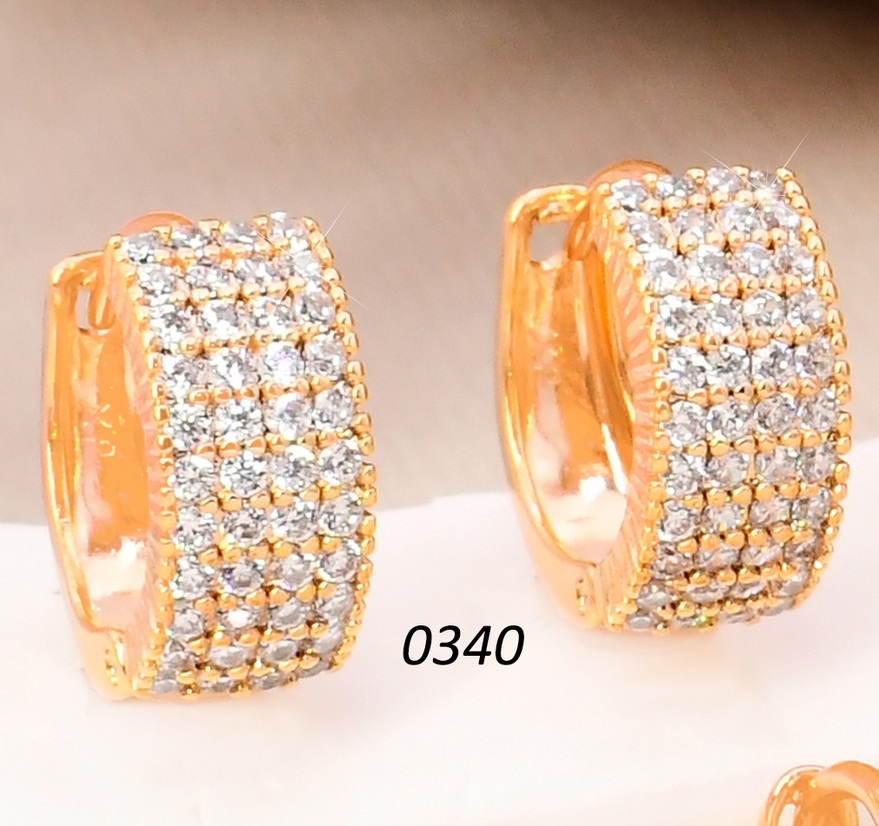 ARETES BAÑO DE ORO 18K. XUPING "C" ZIRC. EE5528-427 012026