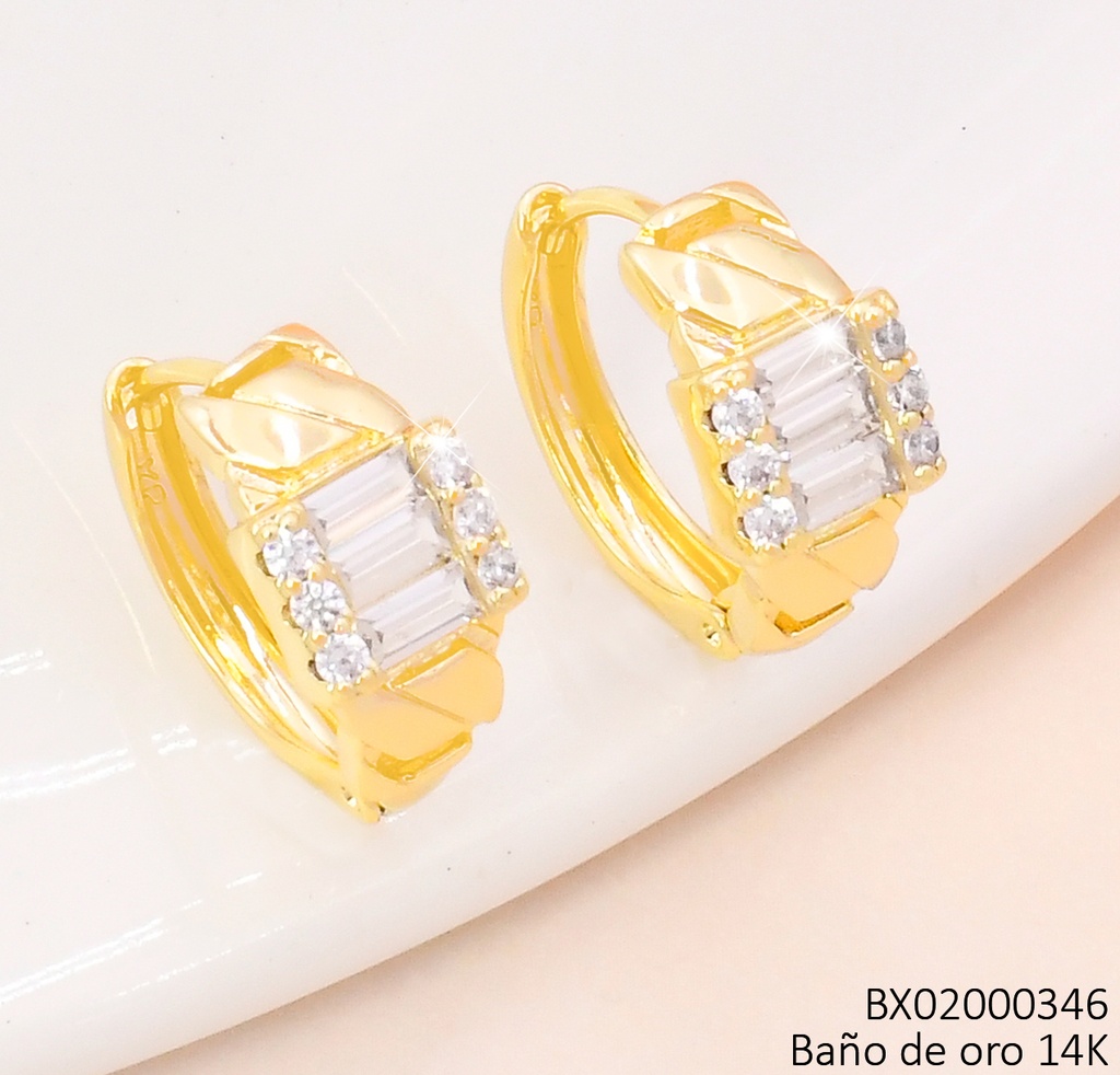 ARETES BAÑO DE ORO 14K. XUPING "C" ZIRC. RECT. EE5537-427 012026