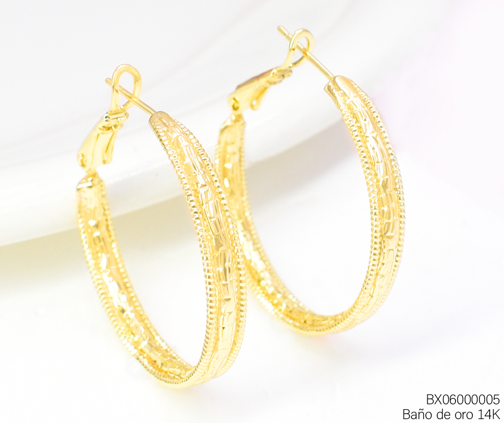 ARGOLLA BAÑO DE ORO 14K. XUPING GRABADO LINEAS EE5519-428 012026