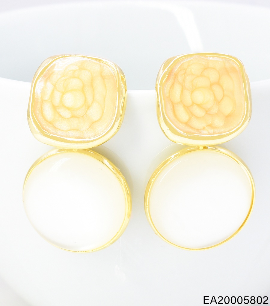 ARETES DOR CUADRO SALMON/ CIRC. CREMA EE5137-355 012026