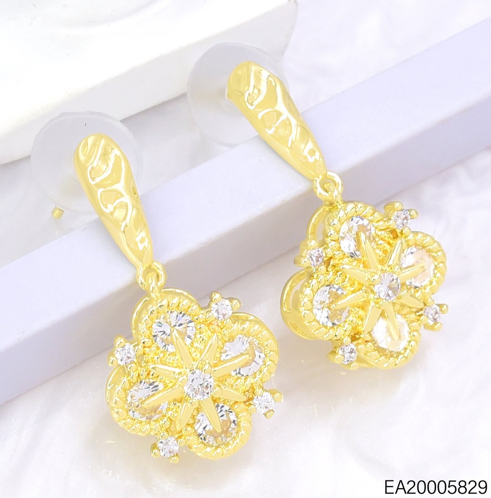 ARETES TREBOL ZIRC.  EE5476-169 012026