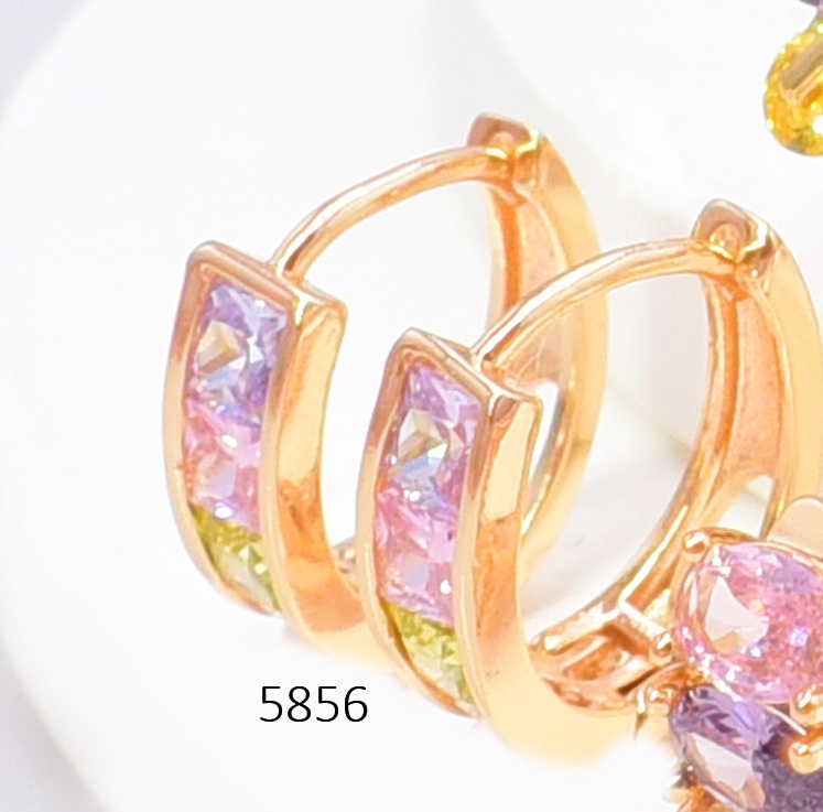 ARETES DOR. HUGGIES  ZIRC. CUADRO COLORES EE5643-291 012026 (CM)