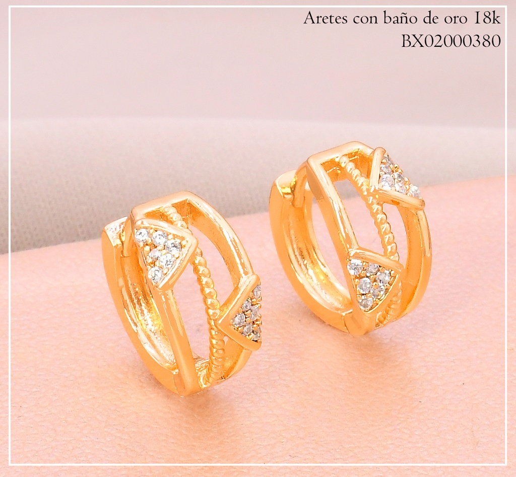 ARETES HUGGIES BAÑO DE ORO 18K. XUPING C/TRIANG.ZIRC. HE13101-1